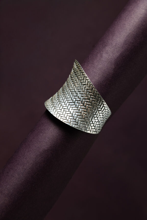 Floral Majesty Silver Cuff - Image 2