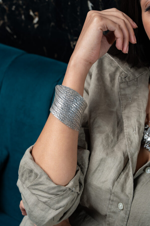 Floral Majesty Silver Cuff