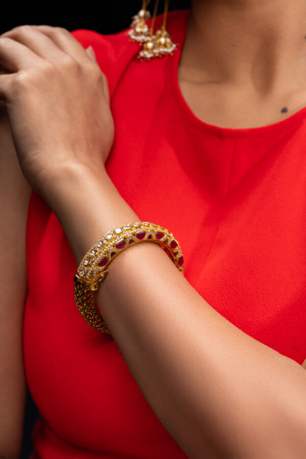 Royale Radiance Bangle - Image 2